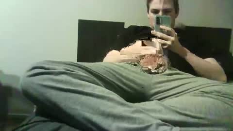 Snapshot of 12curty chatting on February 22, 9:42 pm 12curty online show from February 22, 9:42 pm