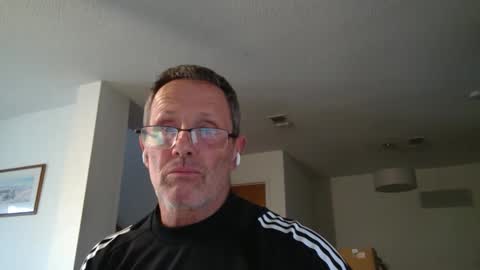 Snapshot of 13glanmorfa chatting on February 11, 8:31 pm 13glanmorfa online show from February 11, 8:31 pm
