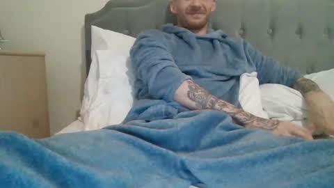 420feetloverr420 online show from March 22, 7:24 am