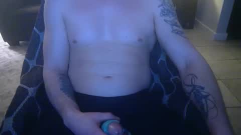 Snapshot of 42o_blah chatting on January 6, 2:15 am 42o_blah online show from January 6, 2:15 am