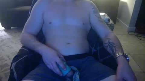 Snapshot of 42o_blah chatting on December 6, 2:57 am 42o_blah online show from December 6, 2:57 am