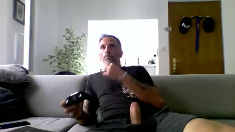 Num online show from May 25, 3:18 pm