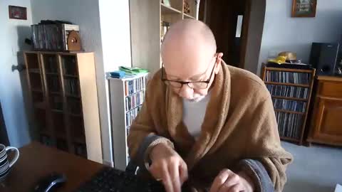  Papi  online show from March 31, 4:31 pm