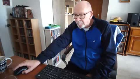  Papi  online show from March 29, 10:04 am