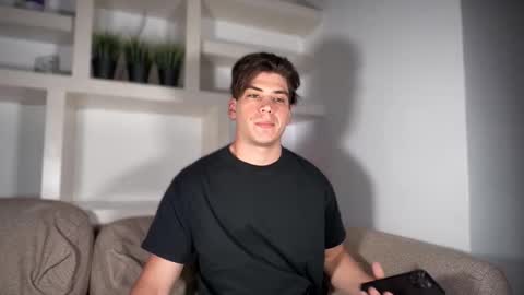 _aesthetic online show from September 26, 3:32 pm