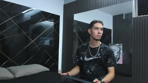 _axel_09 online show from April 7, 3:39 am