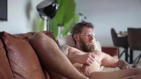 _beard_and_tattoo_ online show from March 17, 1:35 pm