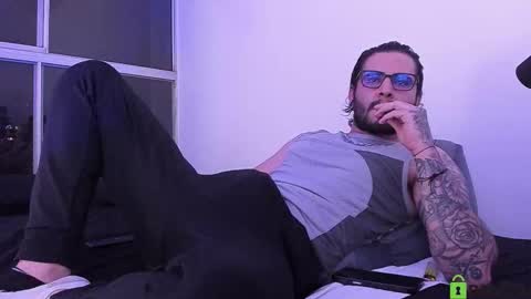  -         online show from October 31, 4:03 am