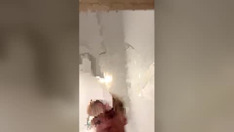 _frosty_69 online show from April 19, 4:50 pm