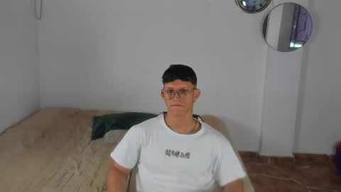 justin online show from April 1, 7:33 pm