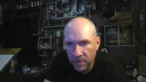 That guy online show from October 25, 4:14 am