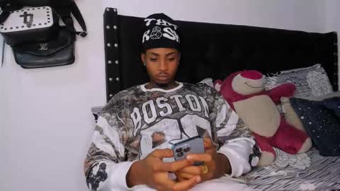 Kevin  online show from November 13, 10:57 pm