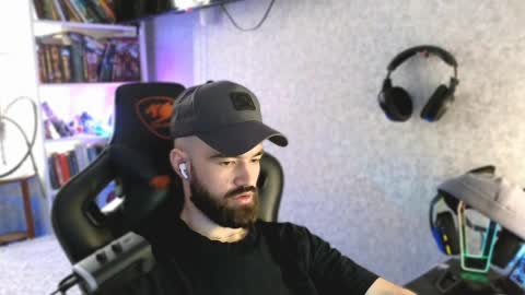 Ask me online show from April 4, 9:28 am