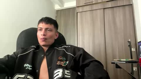 Snapshot of _sexy_jack chatting on January 25, 8:00 pm Juan Pablo-independent model online show from January 25, 8:00 pm
