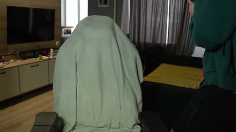 OLIVERERENMARCUSpvt is open online show from February 17, 12:15 pm