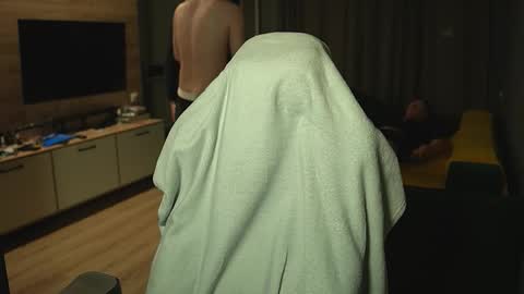 OLIVERERENMARCUSpvt is open online show from December 21, 12:24 pm