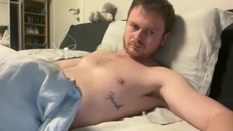 _stevie___ online show from February 15, 8:50 pm