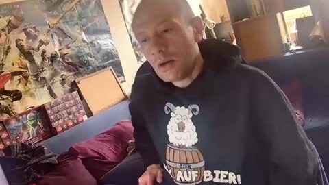 _svenerd_____ online show from April 12, 11:33 am