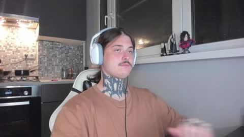 _torfin_ online show from February 14, 7:02 pm