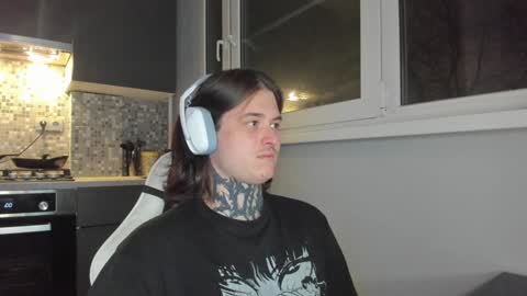 _torfin_ online show from December 11, 12:03 am