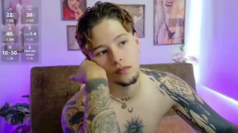 _tyleer_ online show from September 17, 6:09 pm