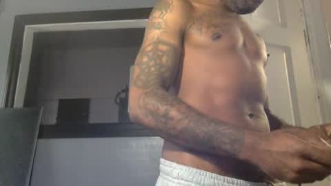 a_rizzy85 online show from July 20, 7:05 pm