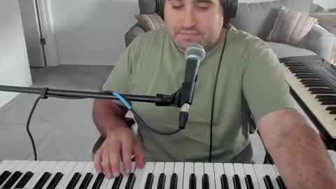 Snapshot of aaroleplayer chatting on October 18, 4:12 pm Aaron online show from October 18, 4:12 pm