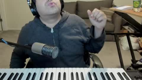 Snapshot of aaroleplayer chatting on February 19, 11:25 pm Aaron online show from February 19, 11:25 pm