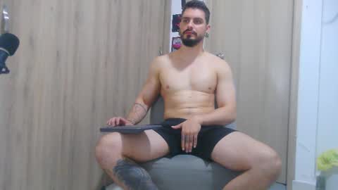 Aaron kwok online show from November 14, 2:48 am