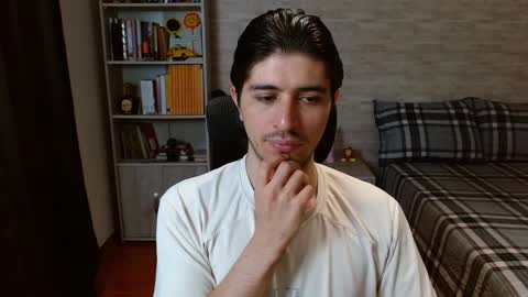 Aaron online show from March 26, 7:29 pm