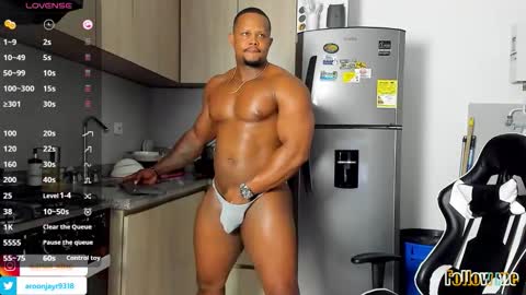 Snapshot of aaron_st chatting on October 4, 10:25 pm Aaron online show from October 4, 10:25 pm