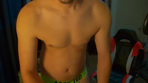 ShyGaymerGuy online show from October 3, 12:26 am