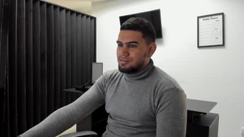 ig aaron hunter123 online show from February 28, 3:00 pm