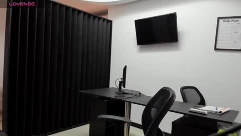 ig aaron hunter123 online show from March 9, 1:27 pm