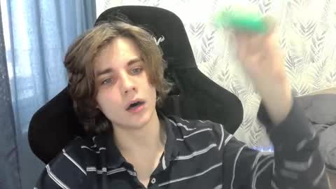 Snapshot of abbysal_blade chatting on January 18, 7:48 am abbysal_blade online show from January 18, 7:48 am