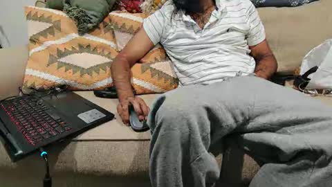 Naked Gentleman online show from April 6, 2:18 pm