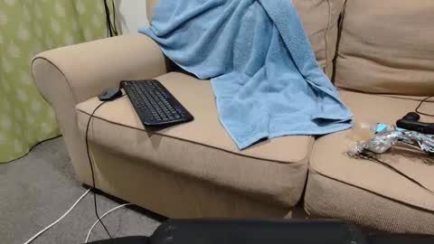 Naked Gentleman online show from December 18, 4:47 pm