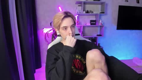 Nick online show from March 9, 1:49 pm