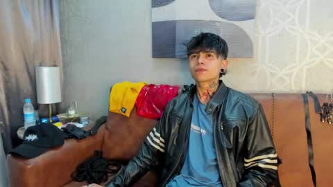 Acid Milo online show from December 7, 11:29 am