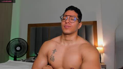 adambrocs1 online show from March 7, 10:56 am