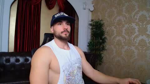 Snapshot of adamjameson chatting on February 4, 6:25 am AdamJameson online show from February 4, 6:25 am