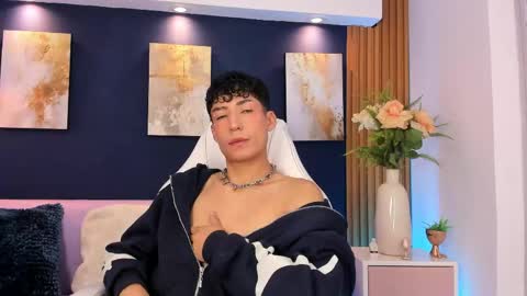 Adan  online show from June 1, 12:49 pm