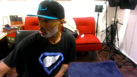 Snapshot of adick_ting chatting on October 16, 3:20 pm adick_ting online show from October 16, 3:20 pm