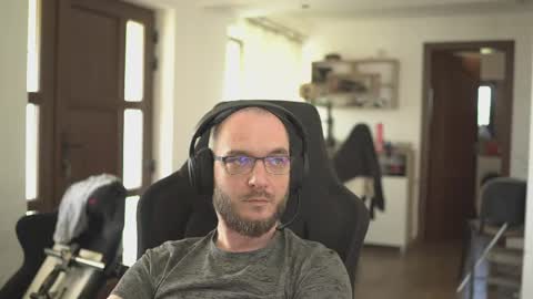 W36 online show from April 27, 8:55 am