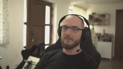 W36 online show from April 13, 11:55 am