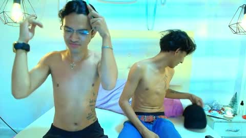 adrian_aa_21 online show from April 1, 3:20 pm