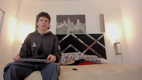 Adrian online show from November 19, 4:56 am