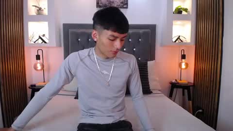adrianstark_ online show from May 22, 1:16 pm