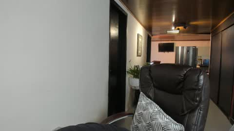 Adrian Williams online show from November 2, 9:30 pm