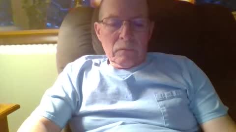 aguynrkfrd online show from November 9, 10:36 pm